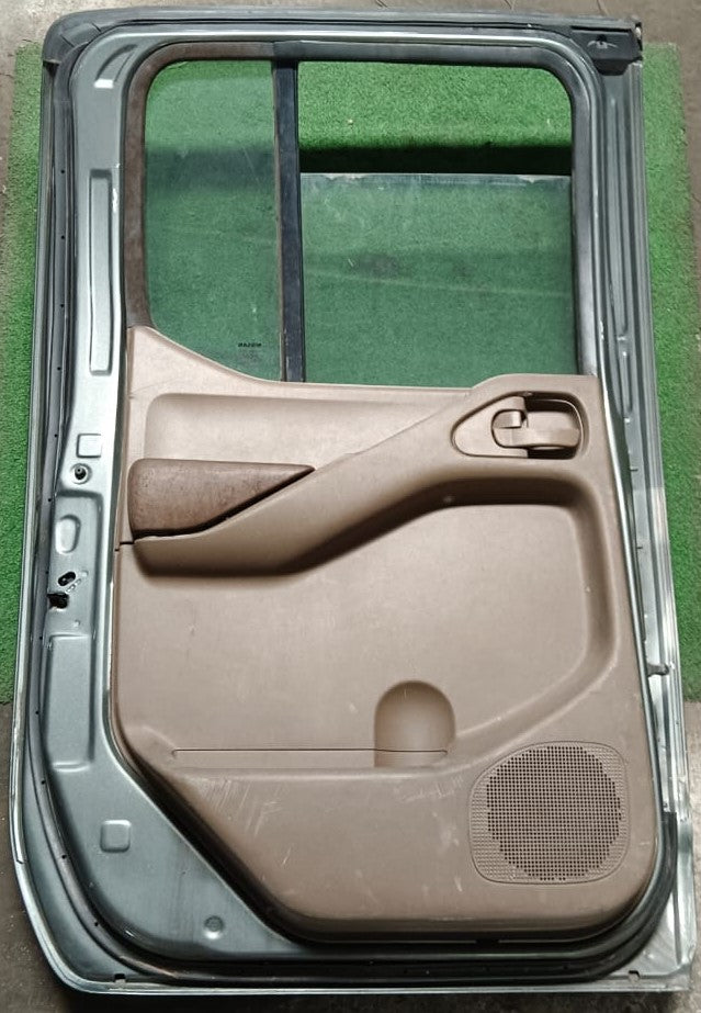 NISSAN NAVARA D40 DOOR PANEL FLH COMPLETE GREY (B) (DP00041)