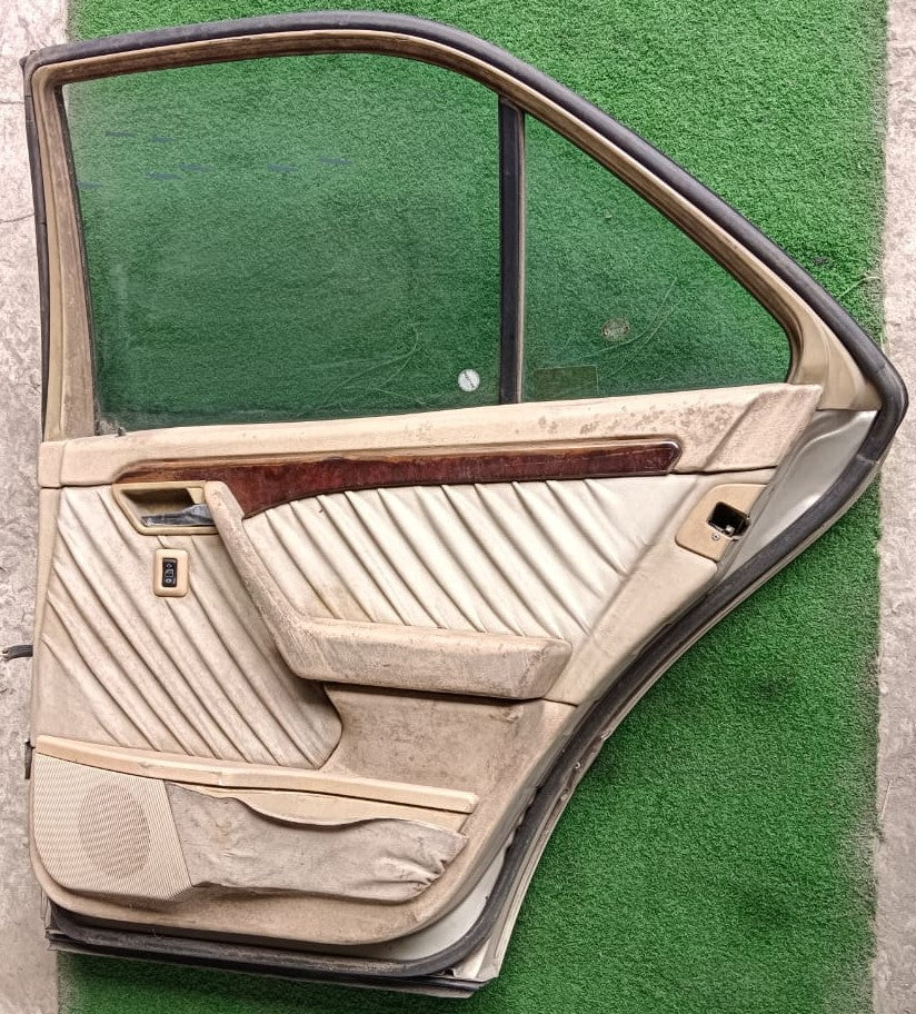 MERCEDES W202 DOOR PANEL RRH COMPLETE BROWN (DP00069)