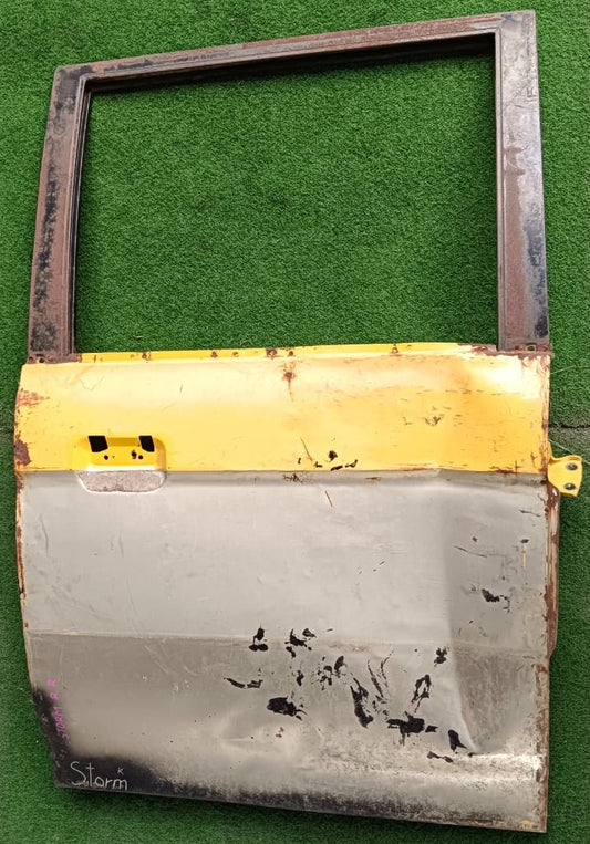 MITSUBISHI STROM DOOR PANEL RRH KOSONG Y/SILVER (B) (DP00072)