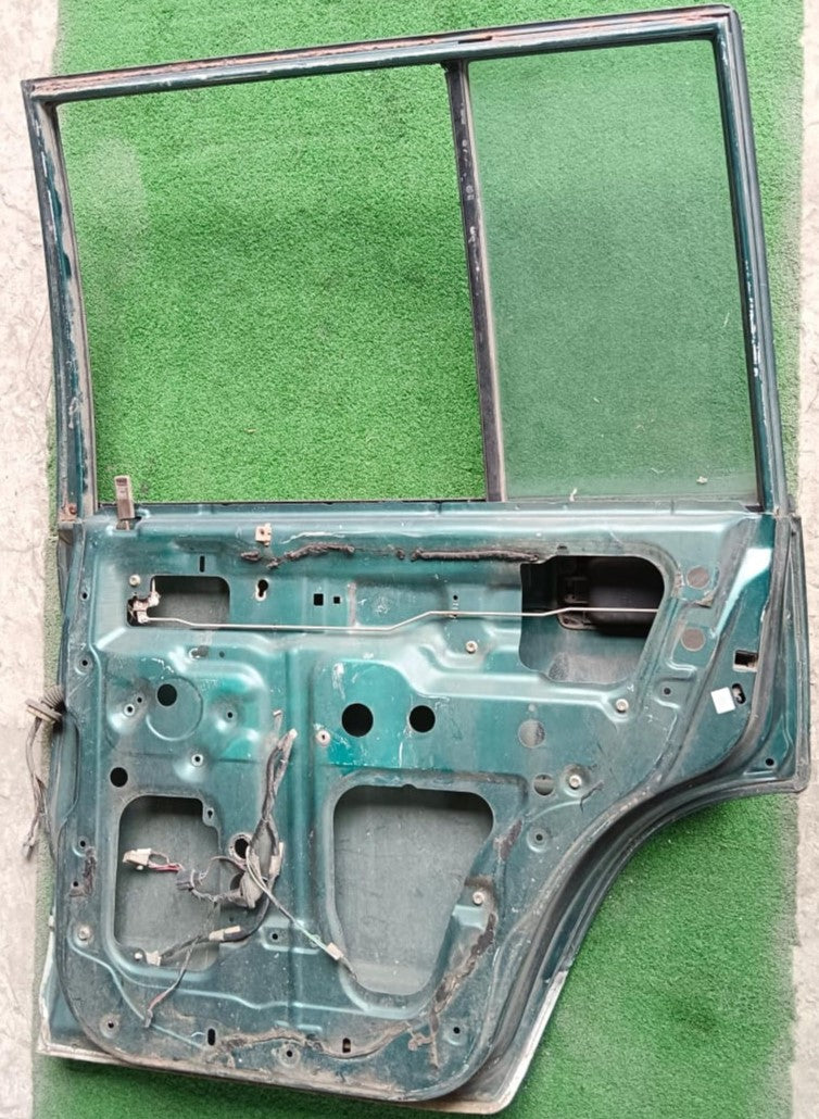 ISUZU BIGHORN/TROOPER DOOR PANEL RRH COMPLETE GREEN (DP00073)