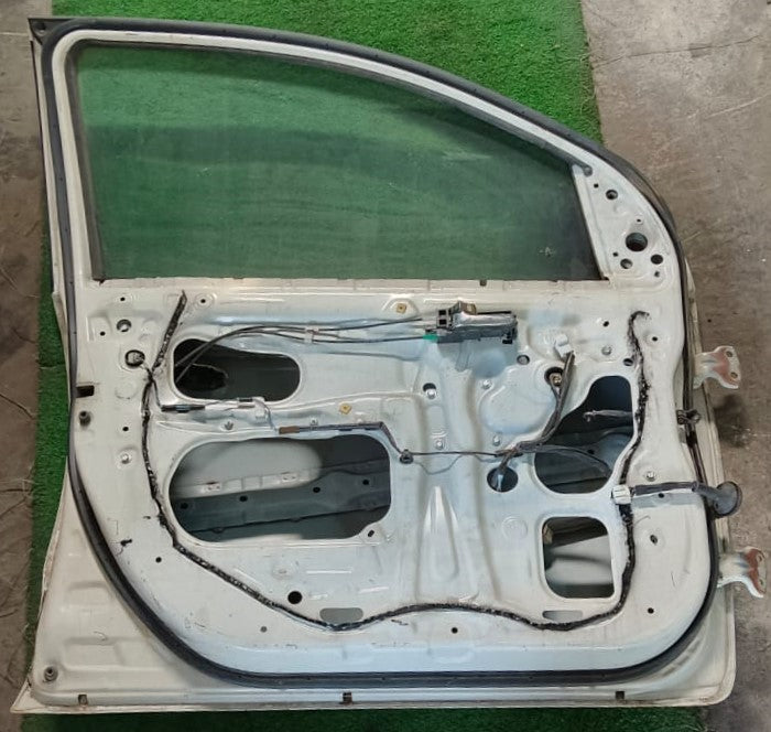 PERODUA MYVI LAGI BEST DOOR PANEL FLH COMPLETE WHITE (B) (DP00092)