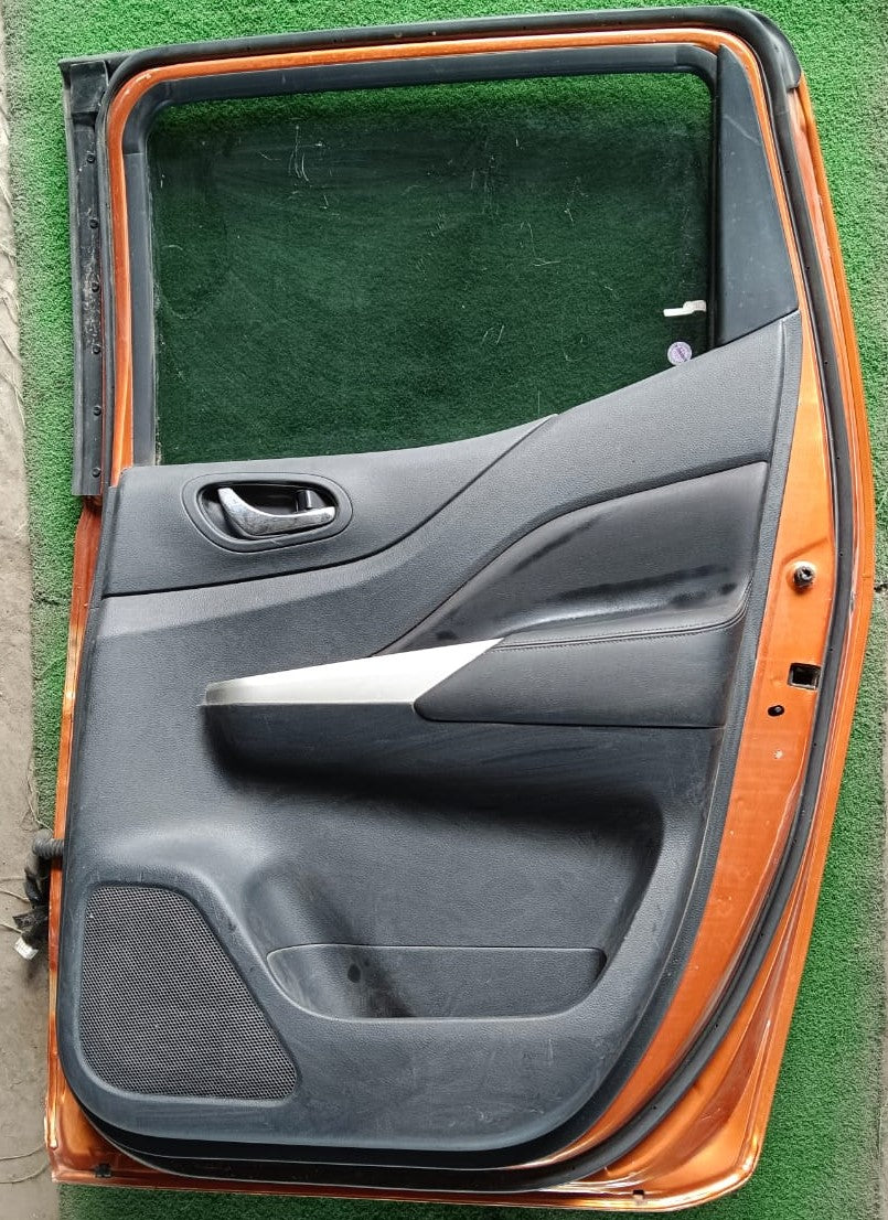 NISSAN NAVARA NP300 DOOR PANEL RRH COMPLETE ORANGE (B) (DP00100)