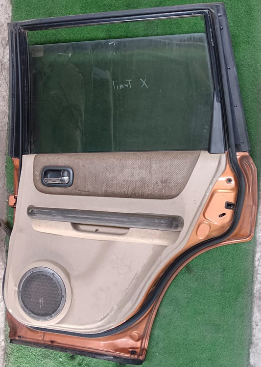 NISSAN X-TRAIL DOOR PANEL RRH COMPLETE ORANGE (DP00108)