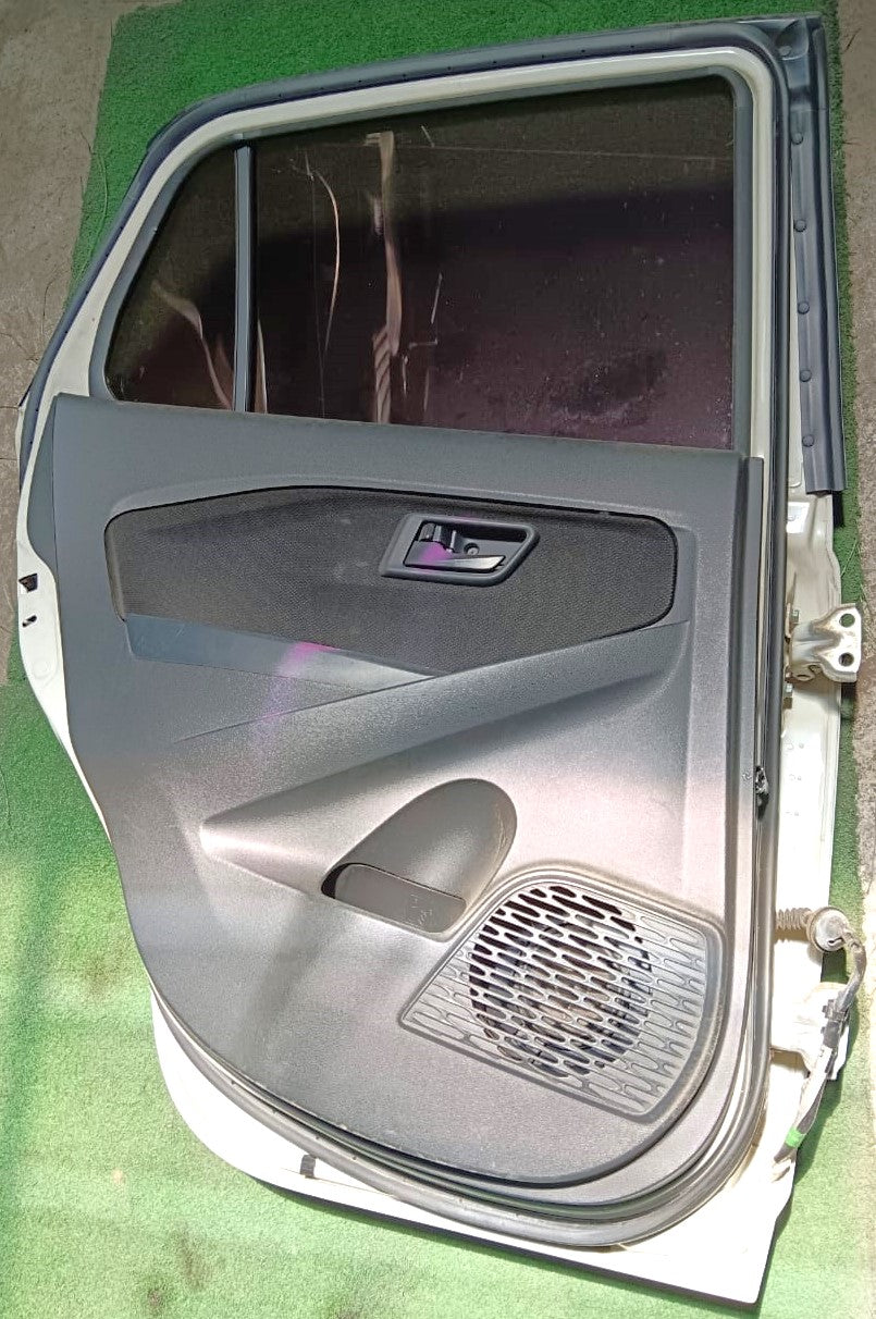 PERODUA MYVI D20N DOOR PANEL RLH COMPLETE WHITE (DP00115)