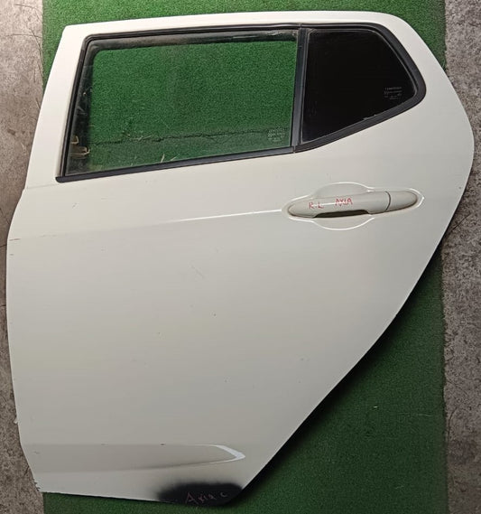 PERODUA AXIA DOOR PANEL RLH COMPLETE WHITE (DP00116)