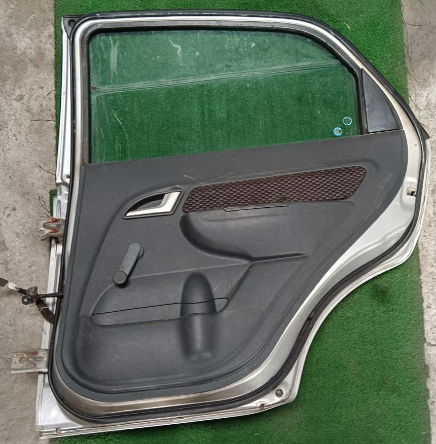 PROTON SAGA BLM DOOR PANEL RH COMPLETE SILVER (B) (DP00131)