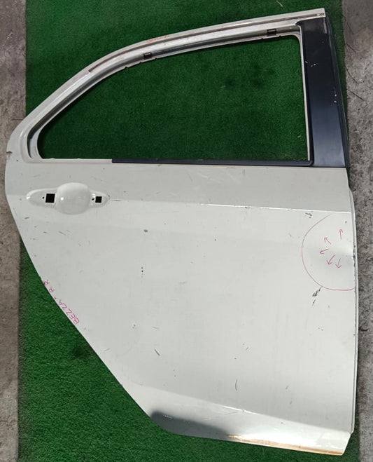 PERODUA BEZZA DOOR PANEL RRH KOSONG WHITE (B) (DP00133)