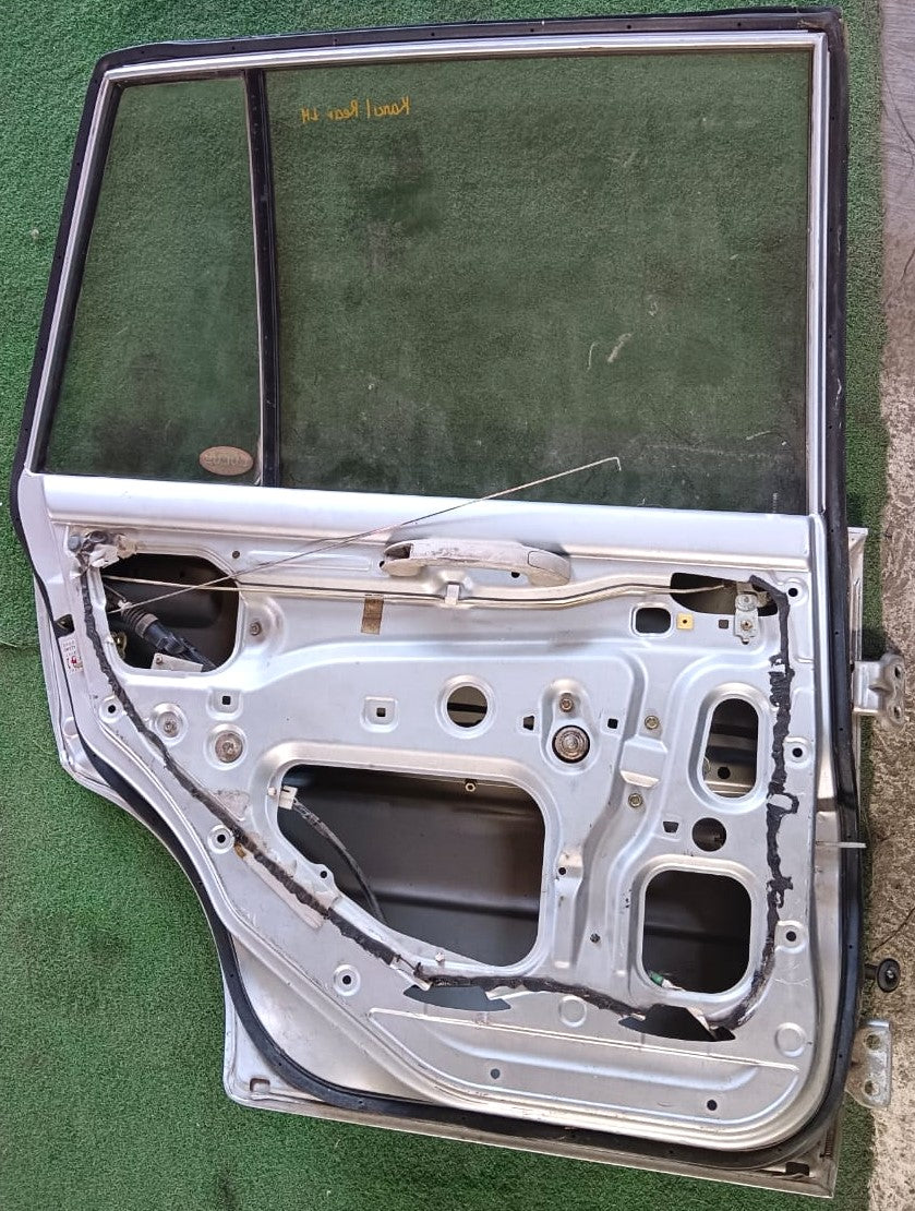 PERODUA KANCIL DOOR PANEL RLH COMPLETE SILVER (DP00145)