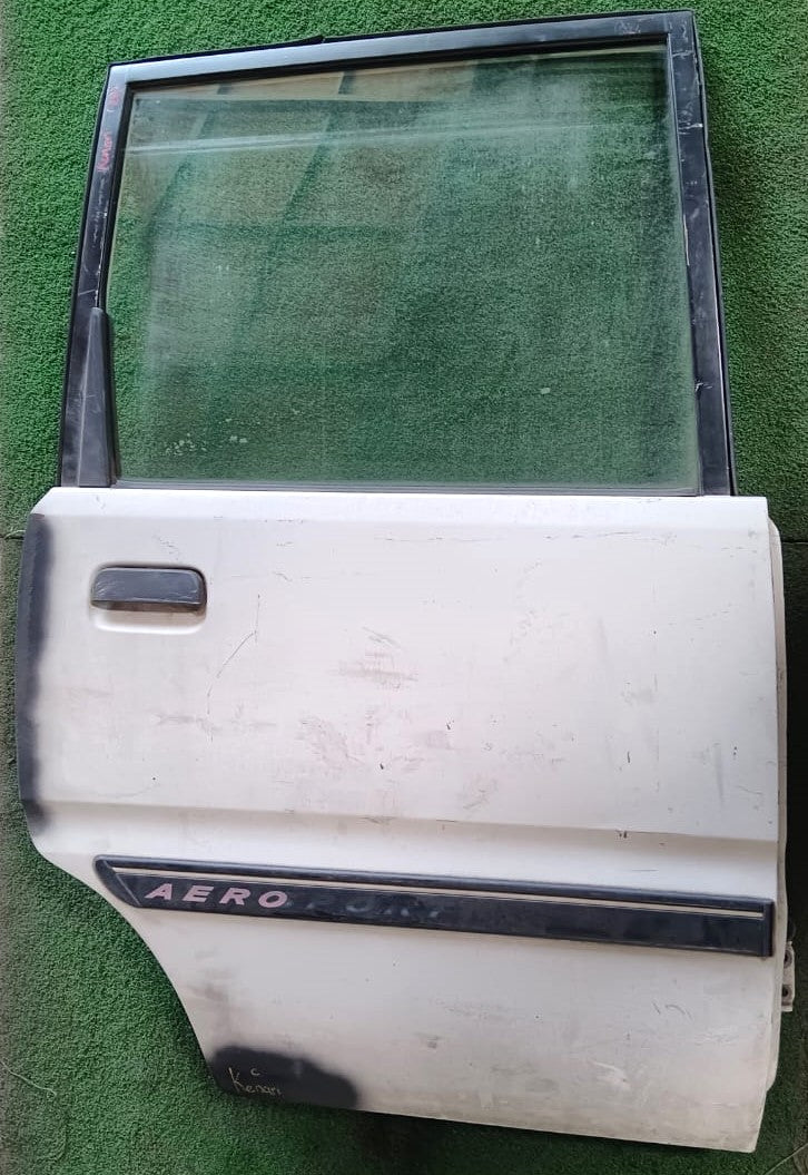 PERODUA KENARI DOOR PANEL RRH COMPLETE WHITE (DP00147)