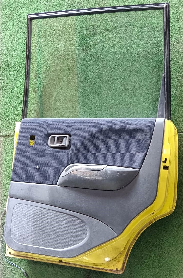 PERODUA KENARI DOOR PANEL RRH COMPLETE YELLOW (DP00148)