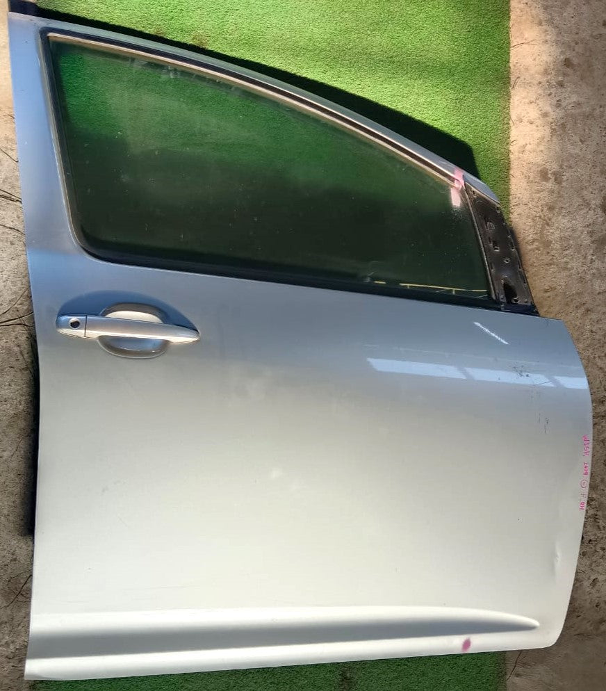 TOYOTA WISH AE10 2009 DOOR PANEL FRH COMPLETE SILVER (DP00161)