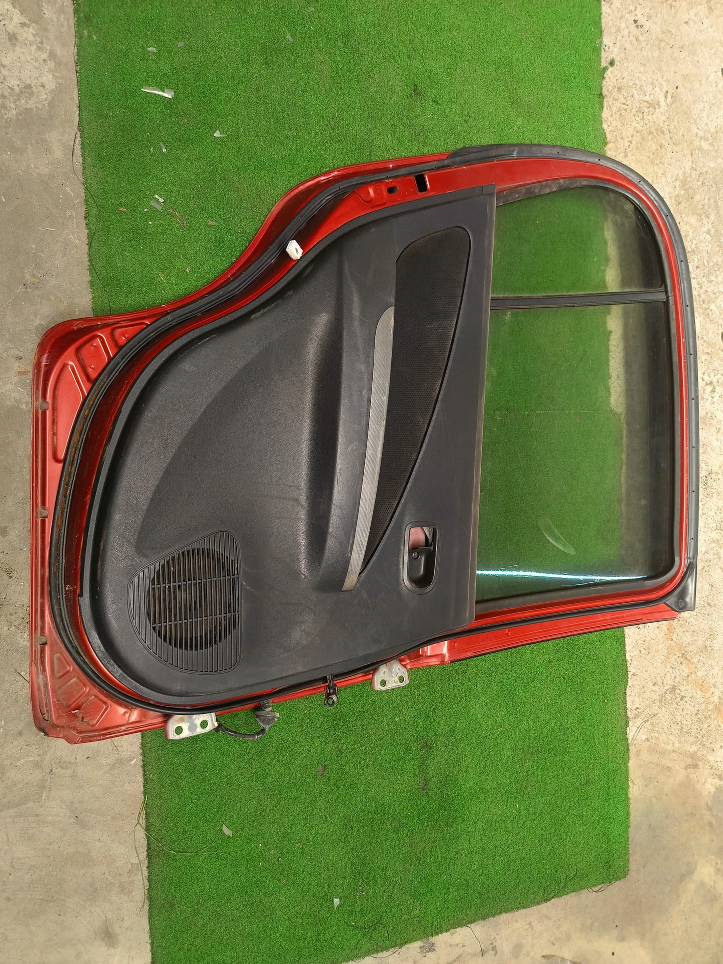 PERODUA MYVI LAGI BEST DOOR PANEL RLH COMPLETE RED (DR00012)
