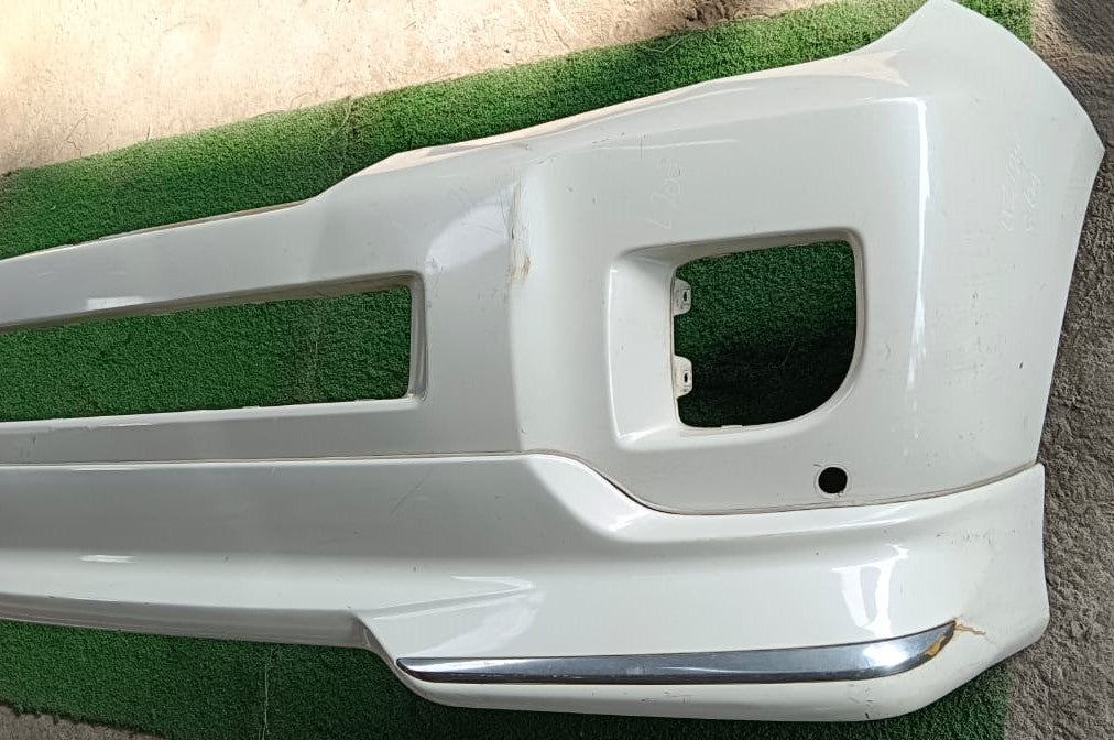 TOYOTA SUPER KING UZJ200 FRONT BUMPER WHITE (B) (FB00008)