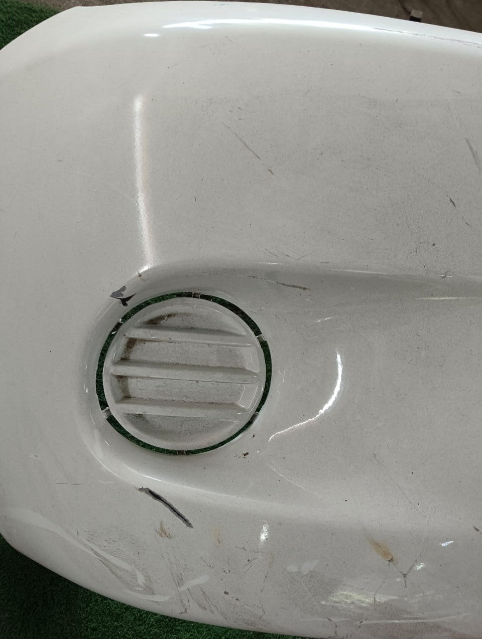 TOYOTA VIGO FRONT BUMPER WHITE (B) (FB00006)