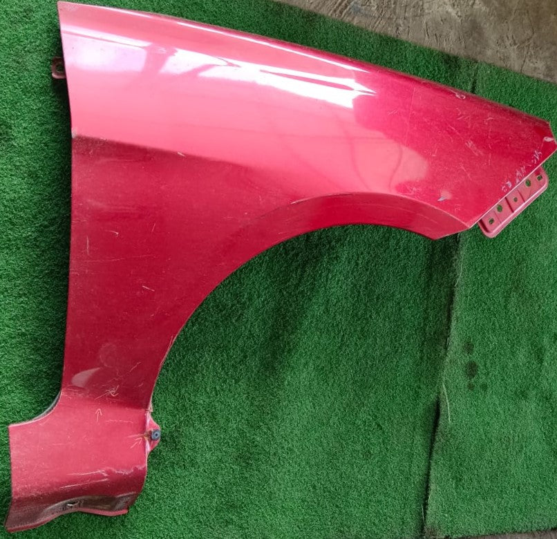 PROTON SAGA VVT FRONT FENDER WITHOUT HOLE RED RH (FFWH051)