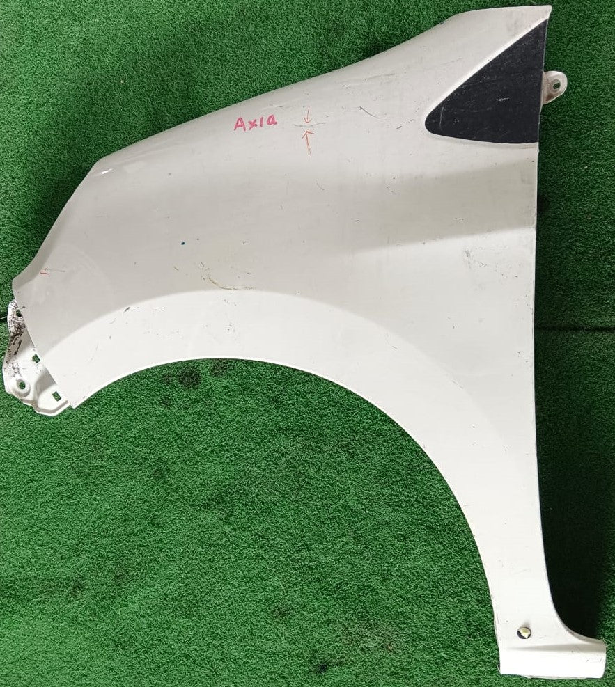 PERODUA AXIA FRONT FENDER WITHOUT HOLE WHITE LH (FFWH056)