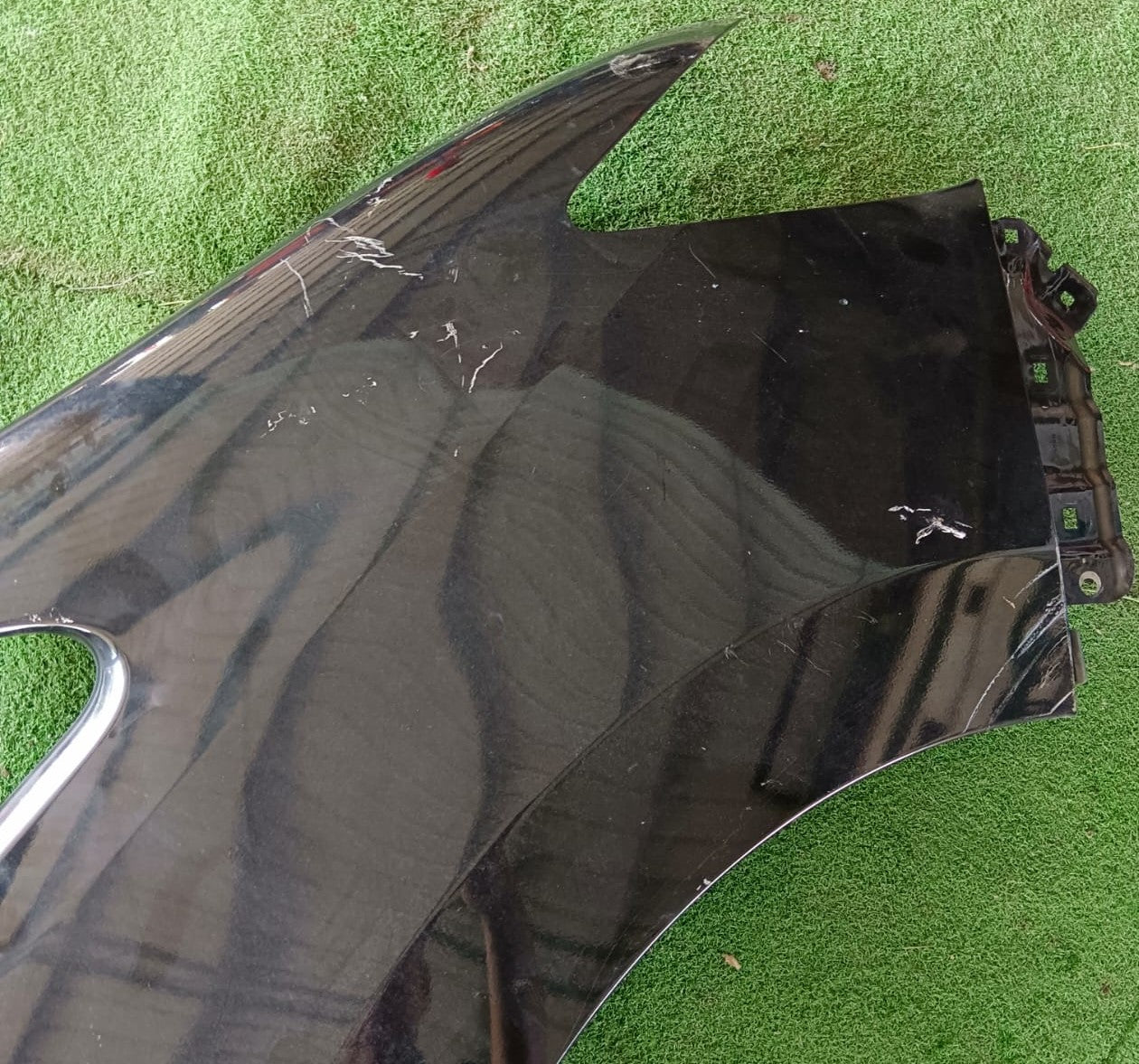 NISSAN SERENA NC26 FRONT FENDER WITHOUT HOLE BLACK RH (FFWH071)