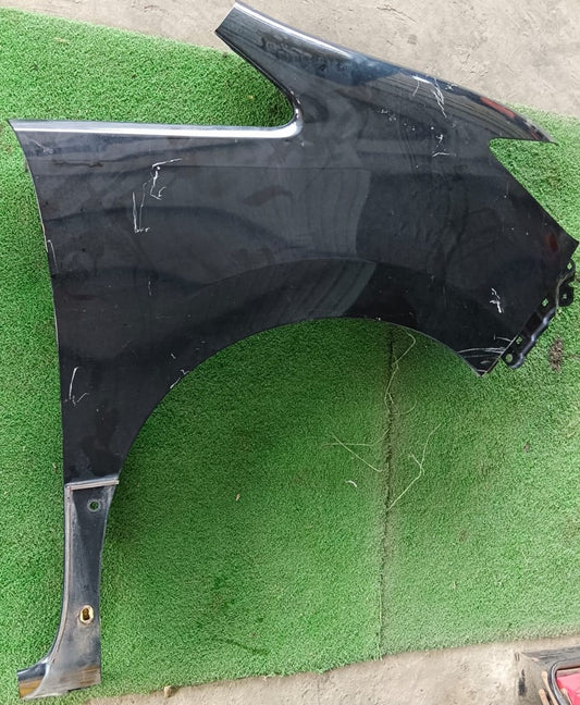 NISSAN SERENA NC26 FRONT FENDER WITHOUT HOLE BLACK RH (FFWH071)