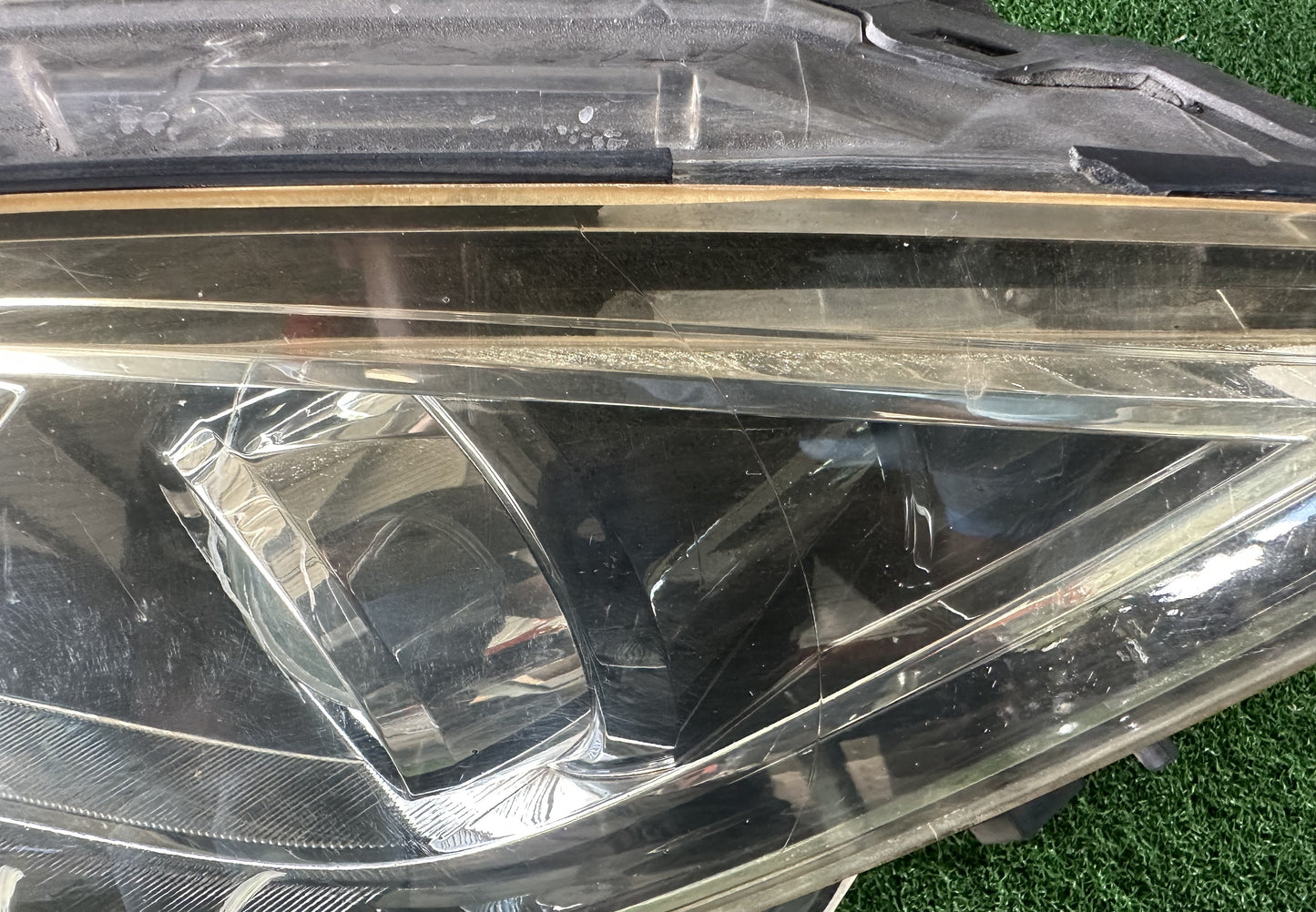 MADZA 6 HEAD LAMP RH (GDK15-10K0E)