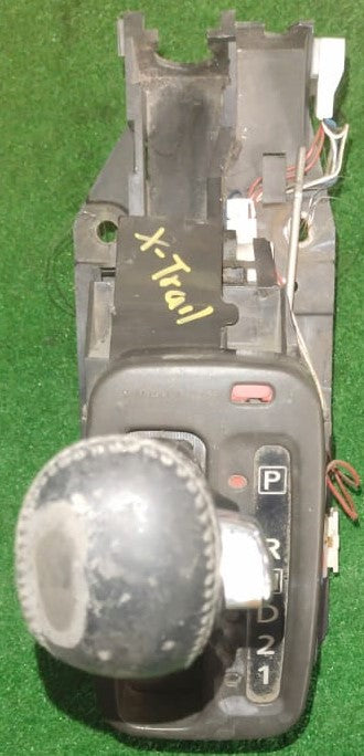 NISSAN X-TRAIL GEAR LEVEL AT (GL0015)