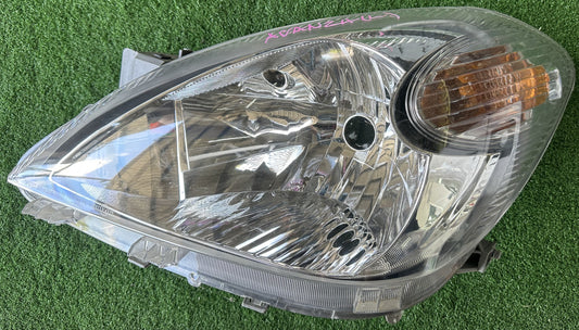 TOYOTA AVANZA HEAD LAMP LH (HL0011)