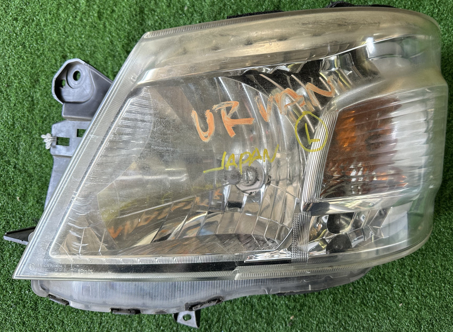 NISSAN URVAN NV350 HEAD LAMP LH (HL0017)