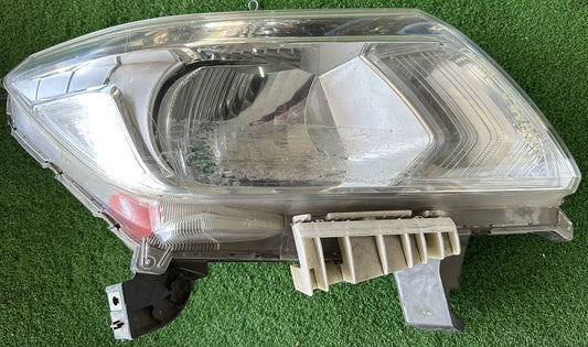 NISSAN NAVARA NP300 HEAD LAMP RH (HL0019)