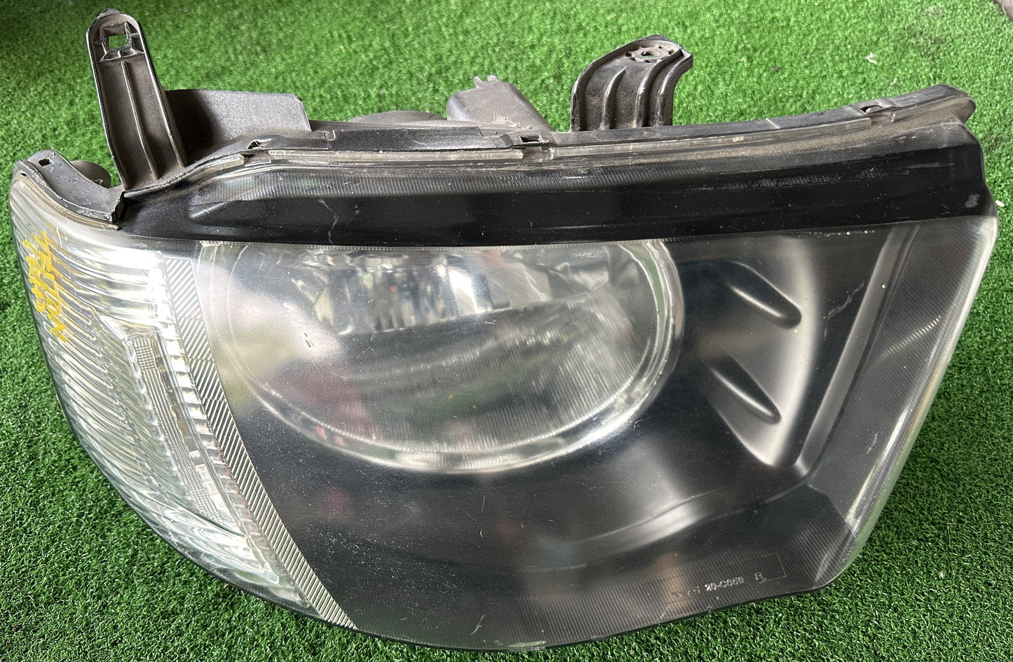 MITSUBISHI TRITON HEAD LAMP RH (HL0021)