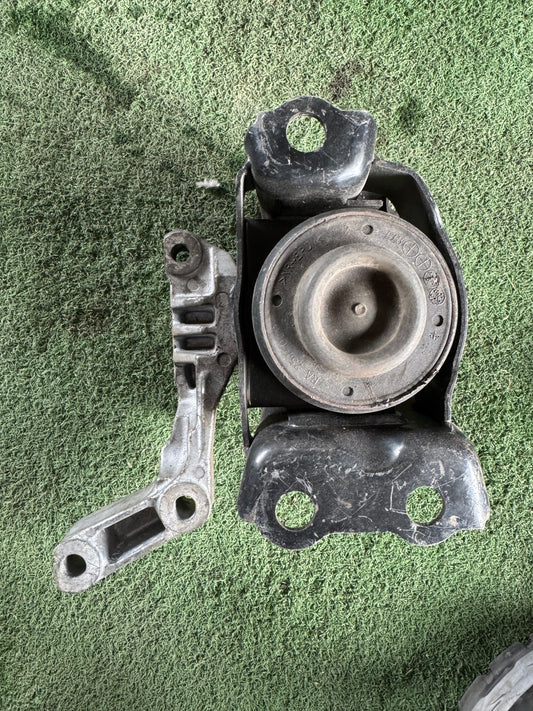 NISSAN ALMERA N17 ENGINE MOUNTING LH (EM0015)