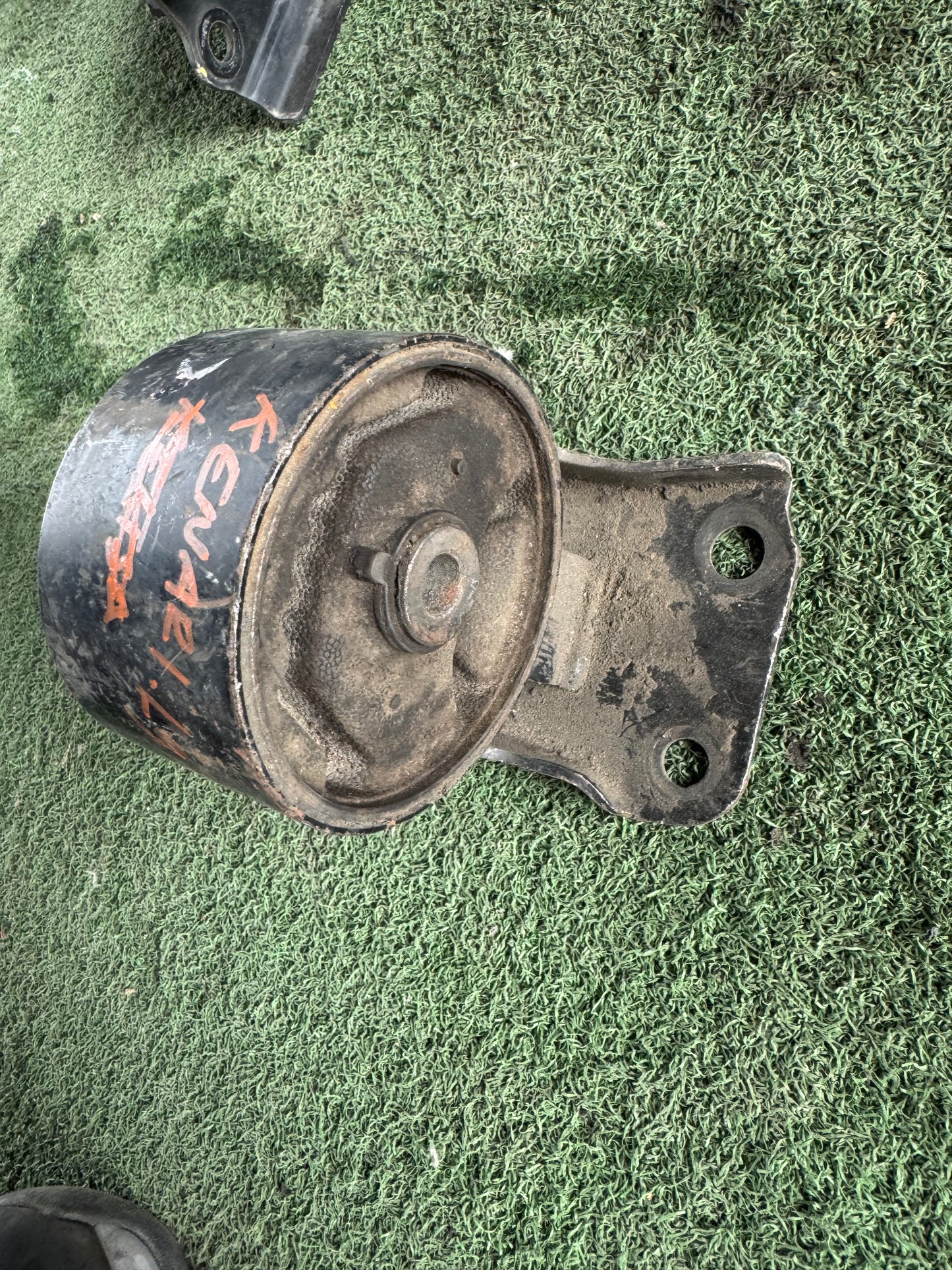 PERODUA KENARI ENGINE MOUNTING LH(EM0018)