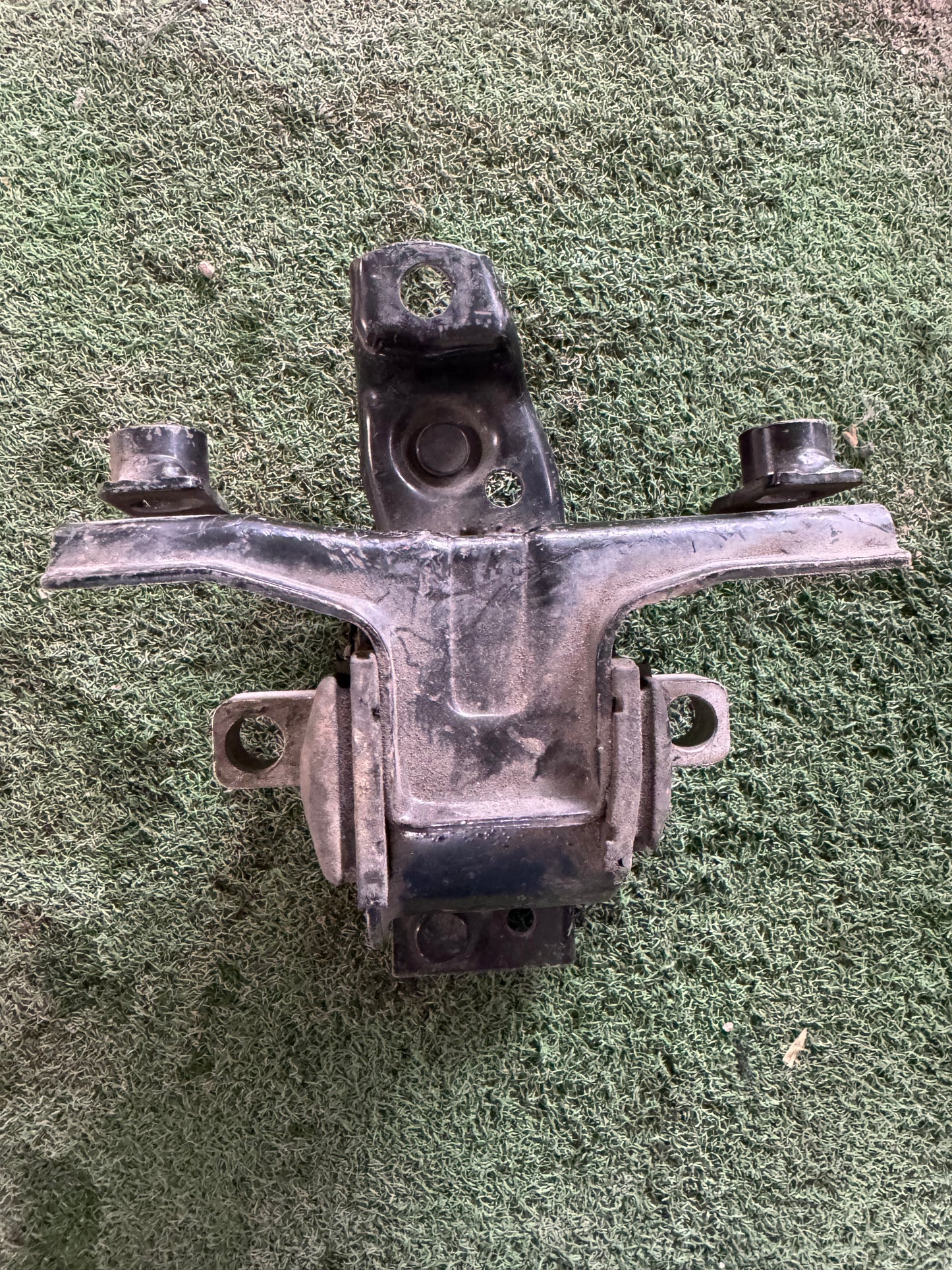 VOLKSWAGEN POLO MK5 ENGINE MOUNTING RH (EM0024)