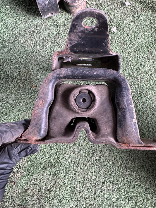 PERODUA MYVI ENGINE MOUNTING LH (EM0029)