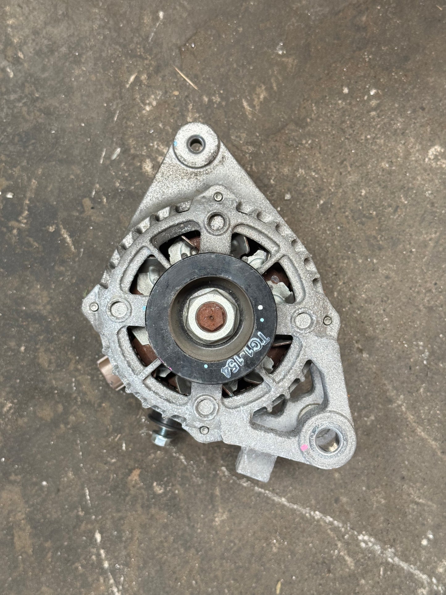 PERODUA ARUZ ALTERNATOR 27060-BZ440