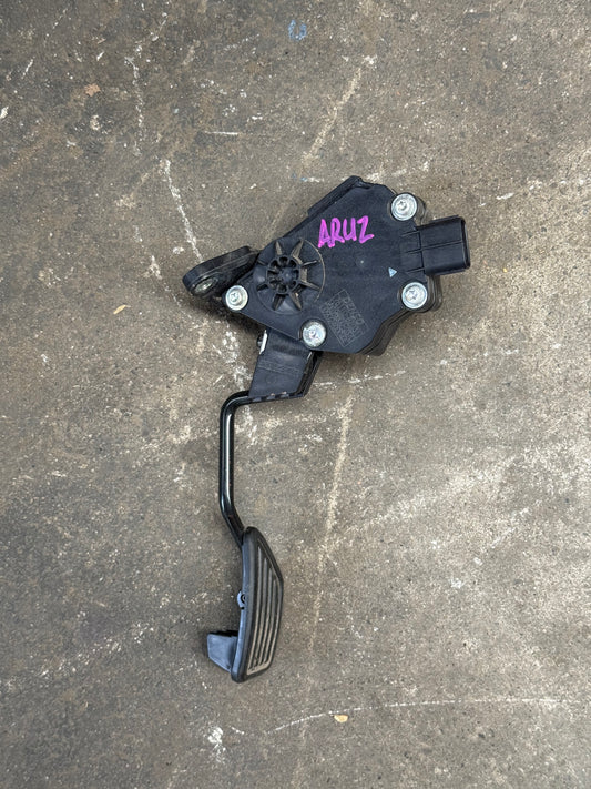 PERODUA ARUZ GAS PADDLE 78110-BZ031