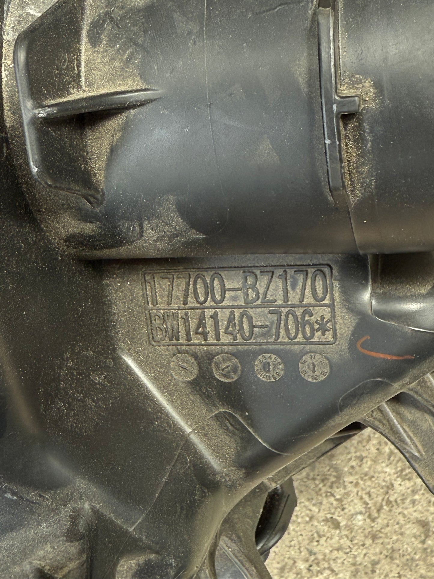 PERODUA ARUZ AIRBOX ABX0061(U)