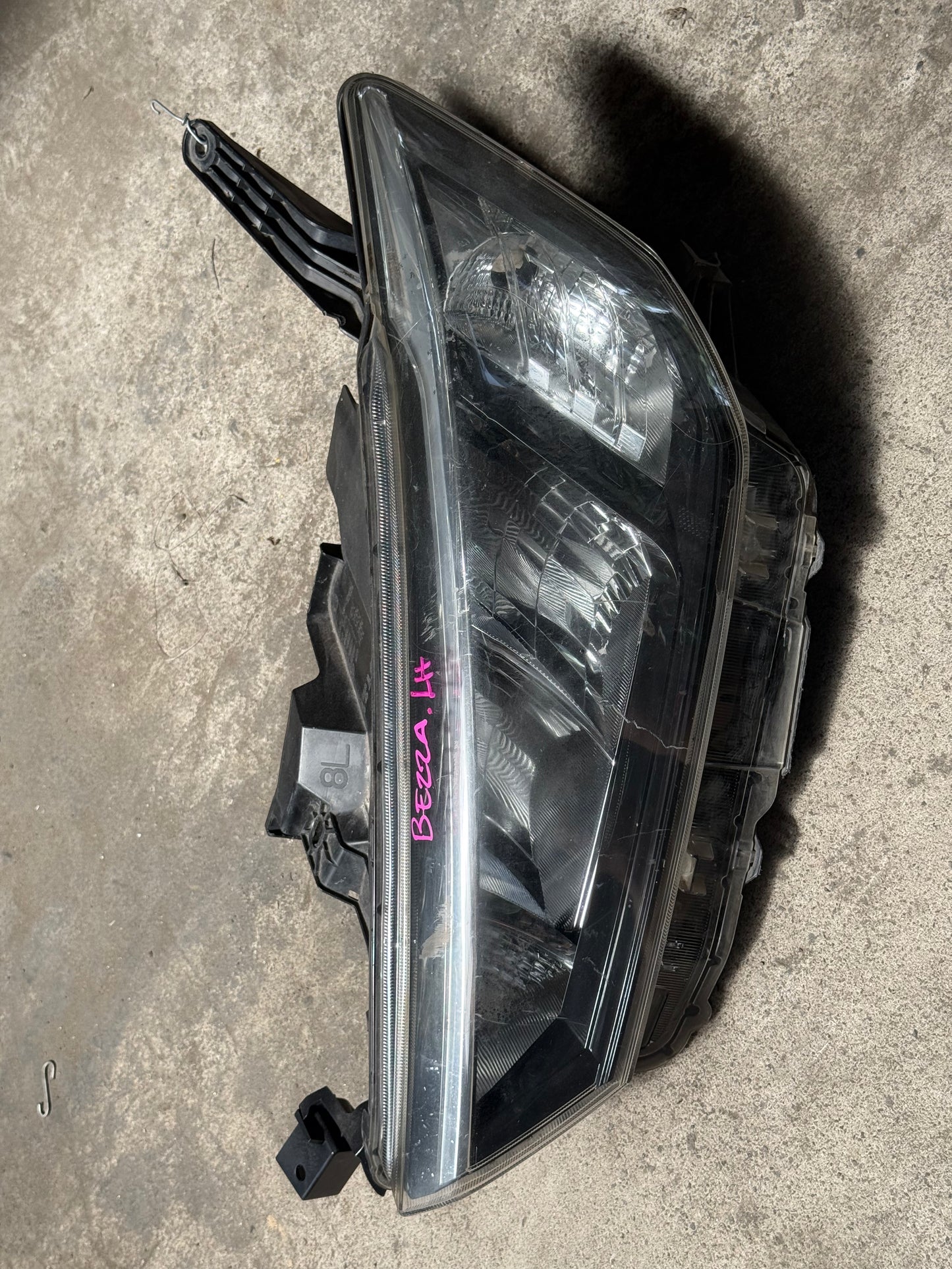 PERODUA BEZZA 1.0 G 2020 HEAD LAMP LH HL082