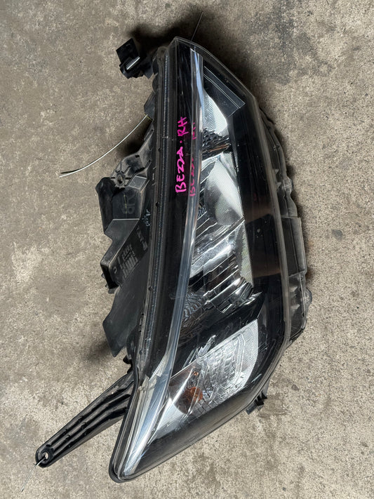 PERODUA BEZZA 1.0 G 2020 HEAD LAMP RH HL083