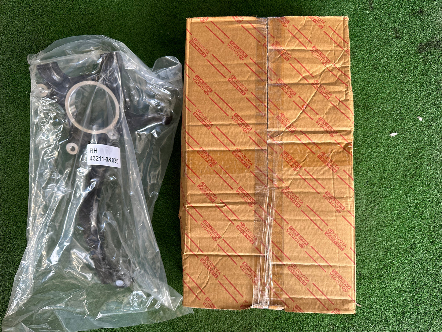 TOYOTA VIGO KUN25 D4D 4X4 KNUCKLE ARM RIGHT (43211-0K030)