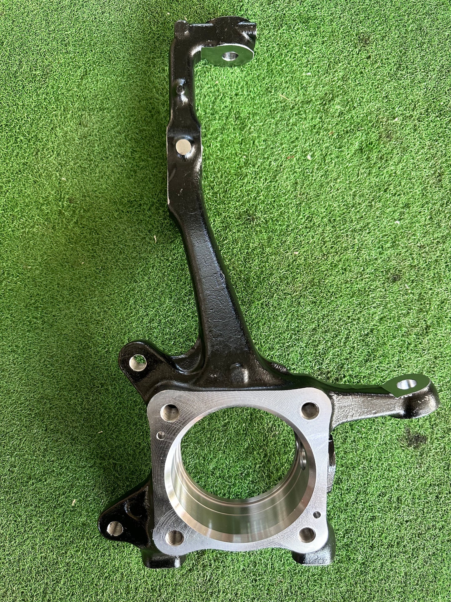 TOYOTA VIGO KUN25 D4D 4X4 KNUCKLE ARM RIGHT (43211-0K030)