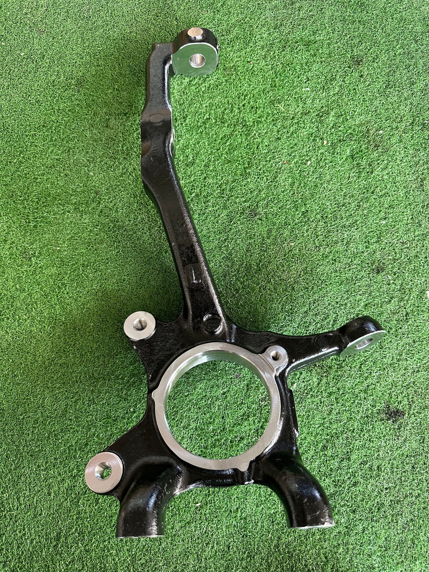 TOYOTA PRADO 4.0, LAND CRUISER GRJ120, RZJ120, KDJ120, KZJ120 KNUCKLE ARM RIGHT (43211-60170)