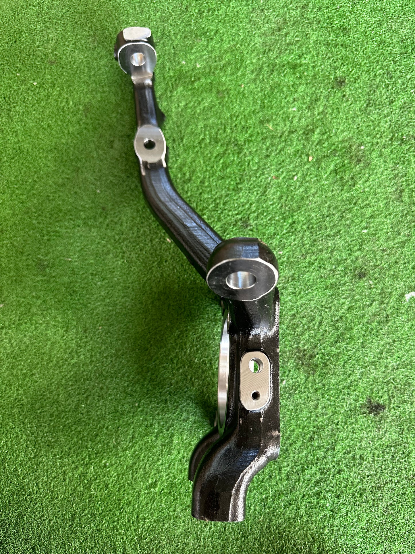 TOYOTA PRADO 4.0, LAND CRUISER GRJ120, RZJ120, KDJ120, KZJ120 KNUCKLE ARM RIGHT (43211-60170)