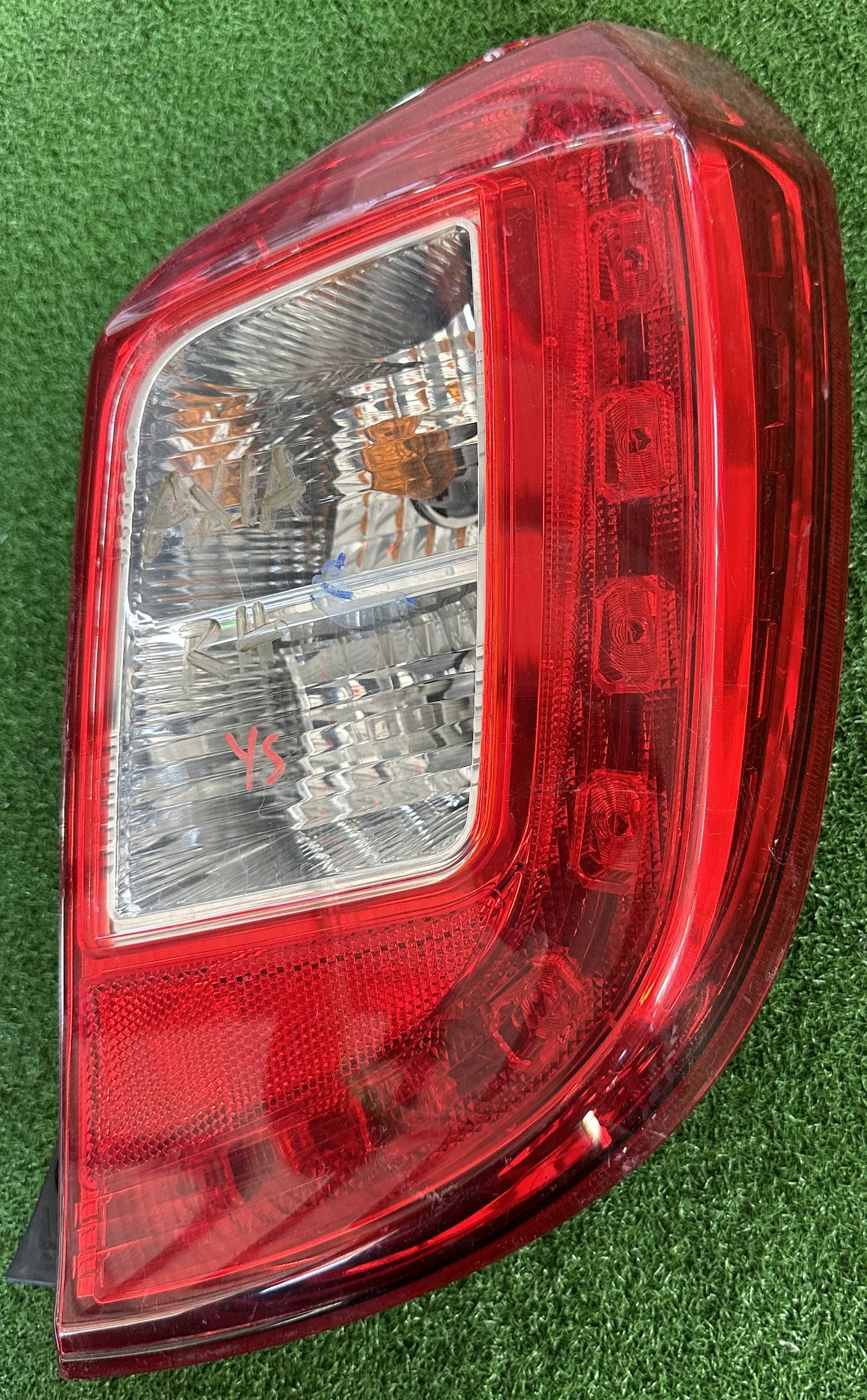 PERODUA AXIA TAIL LAMP RH (81550-BZ260)