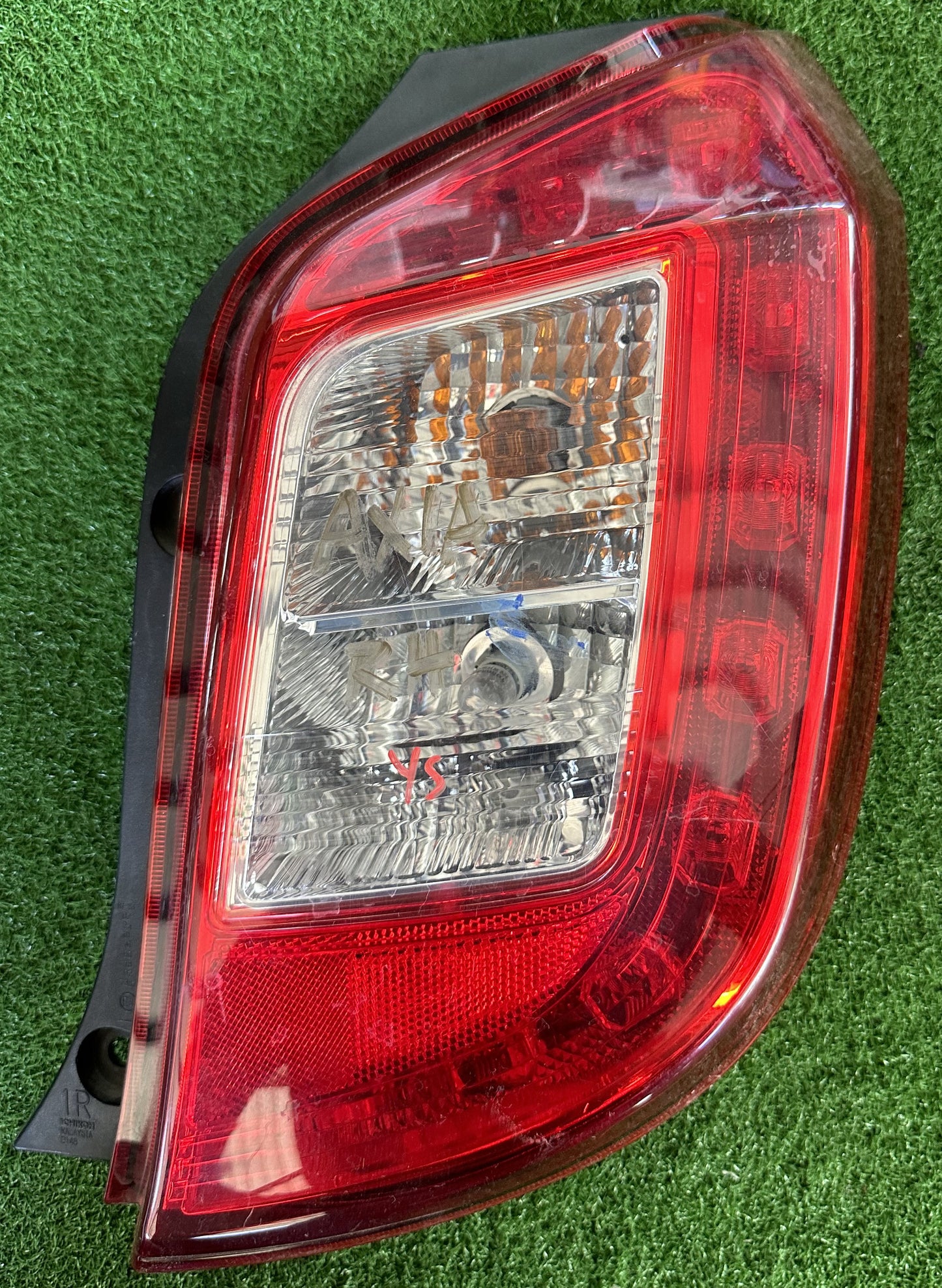 PERODUA AXIA TAIL LAMP RH (81550-BZ260)