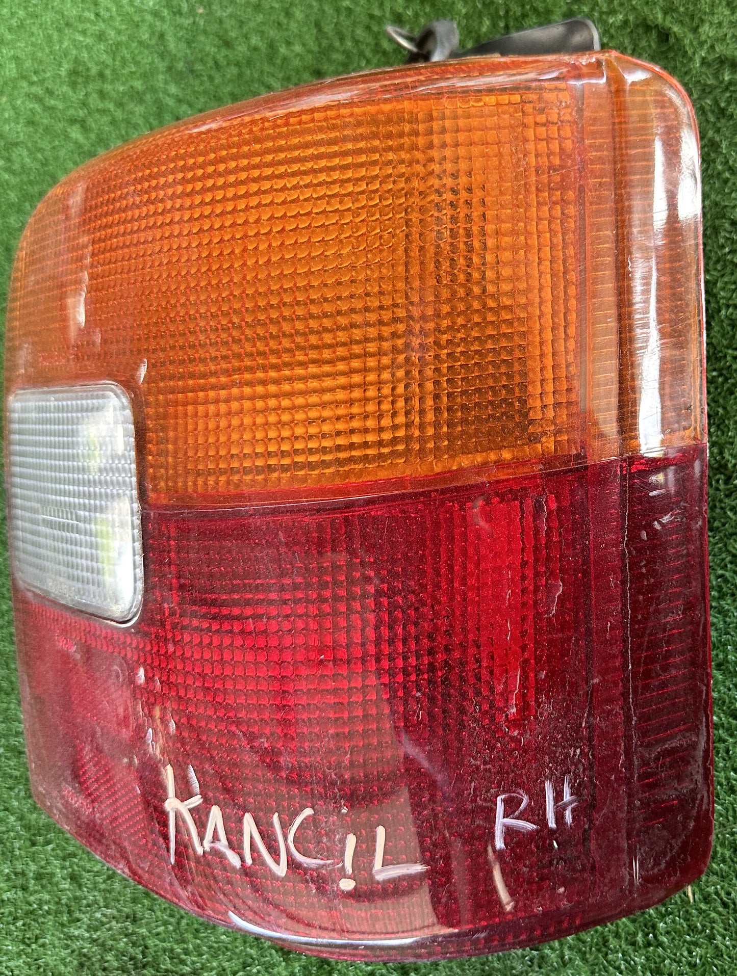 PERODUA KANCIL 2000 TAIL LAMP 3COLOUR (TL00034)