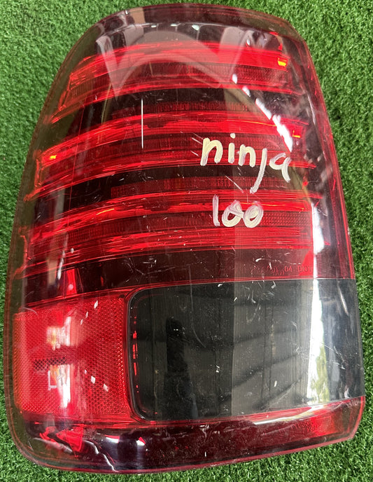 TOYOTA LAND CRUISER 100 OUTER TAIL LAMP LH LED TAIWAN (TL00048)
