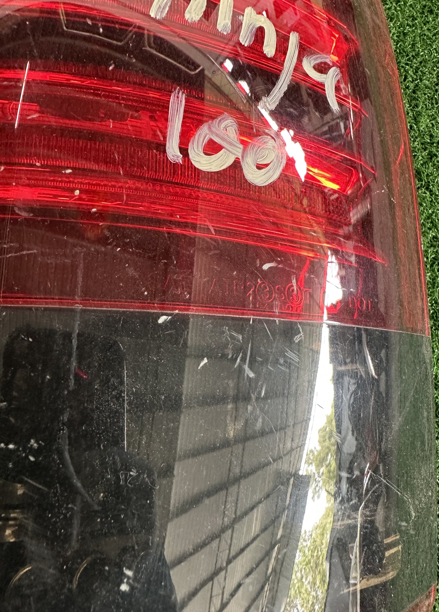 TOYOTA LAND CRUISER 100 OUTER TAIL LAMP LH LED TAIWAN (TL00048)