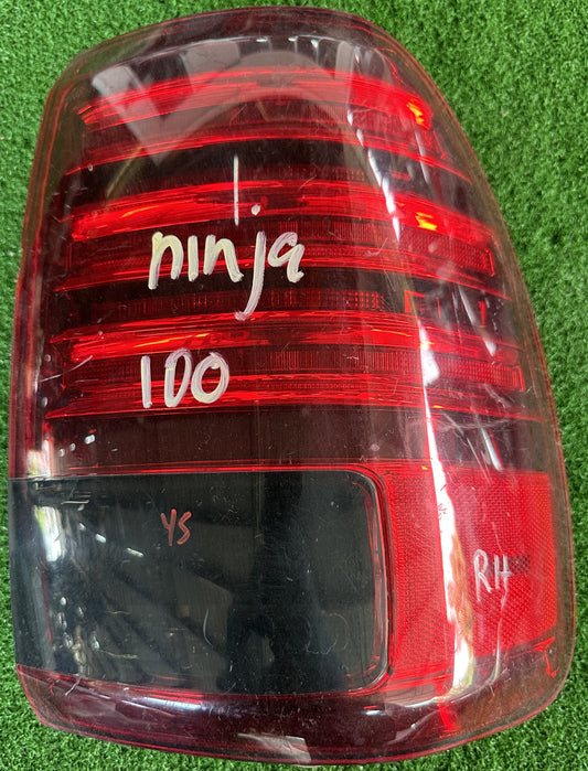 TOYOTA LAND CRUISER 100 OUTER TAIL LAMP RH LED TAIWAN (TL00047)