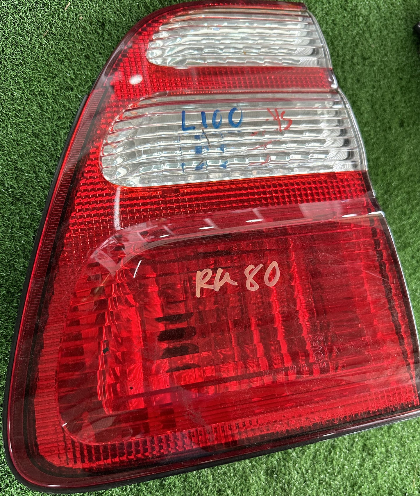 TOYOTA LAND CRUISER 100 INNER TAIL LAMP RH (TL00049)