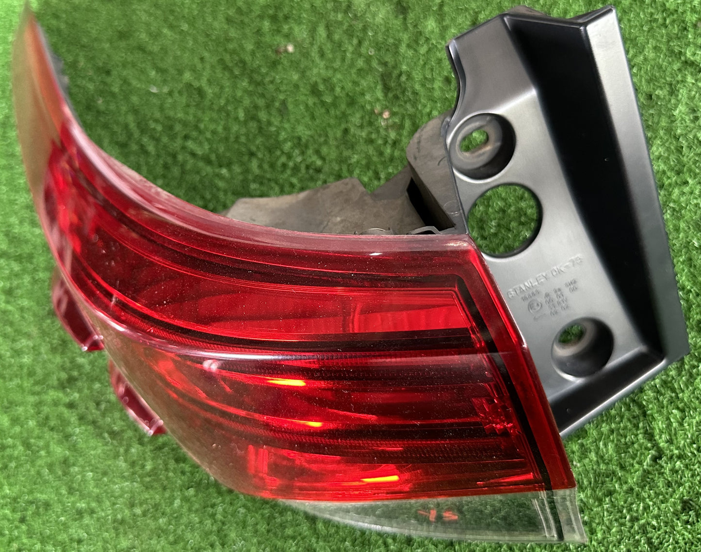 TOYOTA FORTUNER GUN156 OUTER TAIL LAMP LH (TL00057)