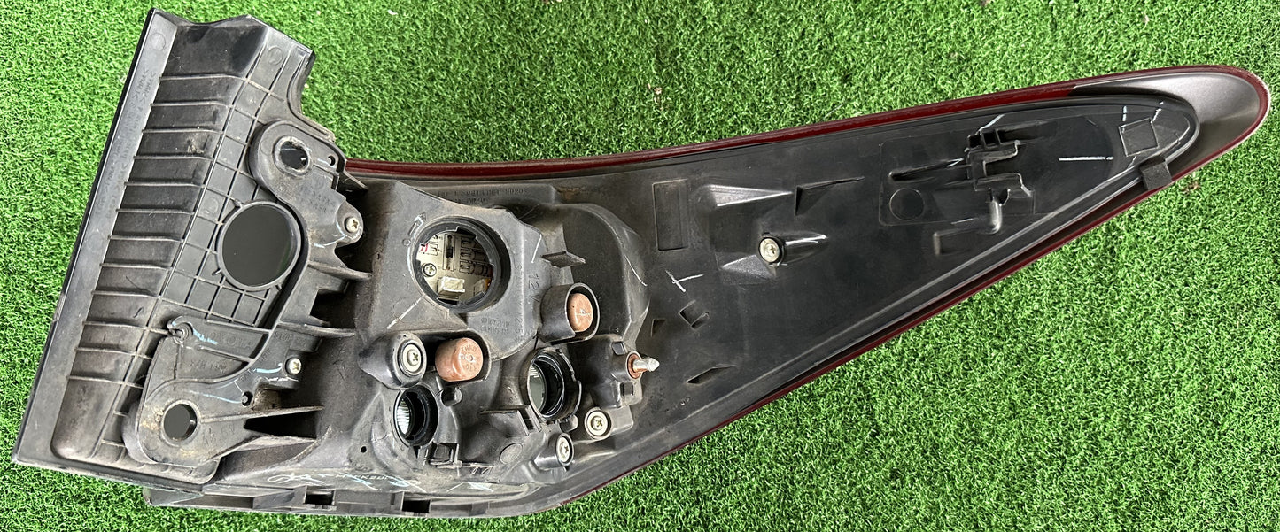TOYOTA FORTUNER GUN156 OUTER TAIL LAMP LH (TL00057)